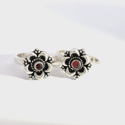 Antique Stone Toerings