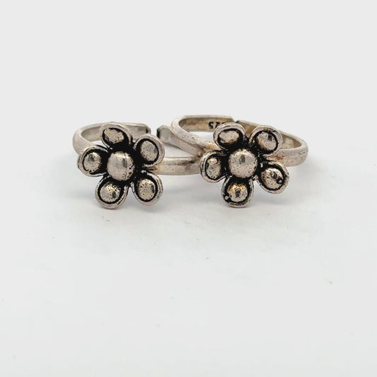 Antique Flower Toerings