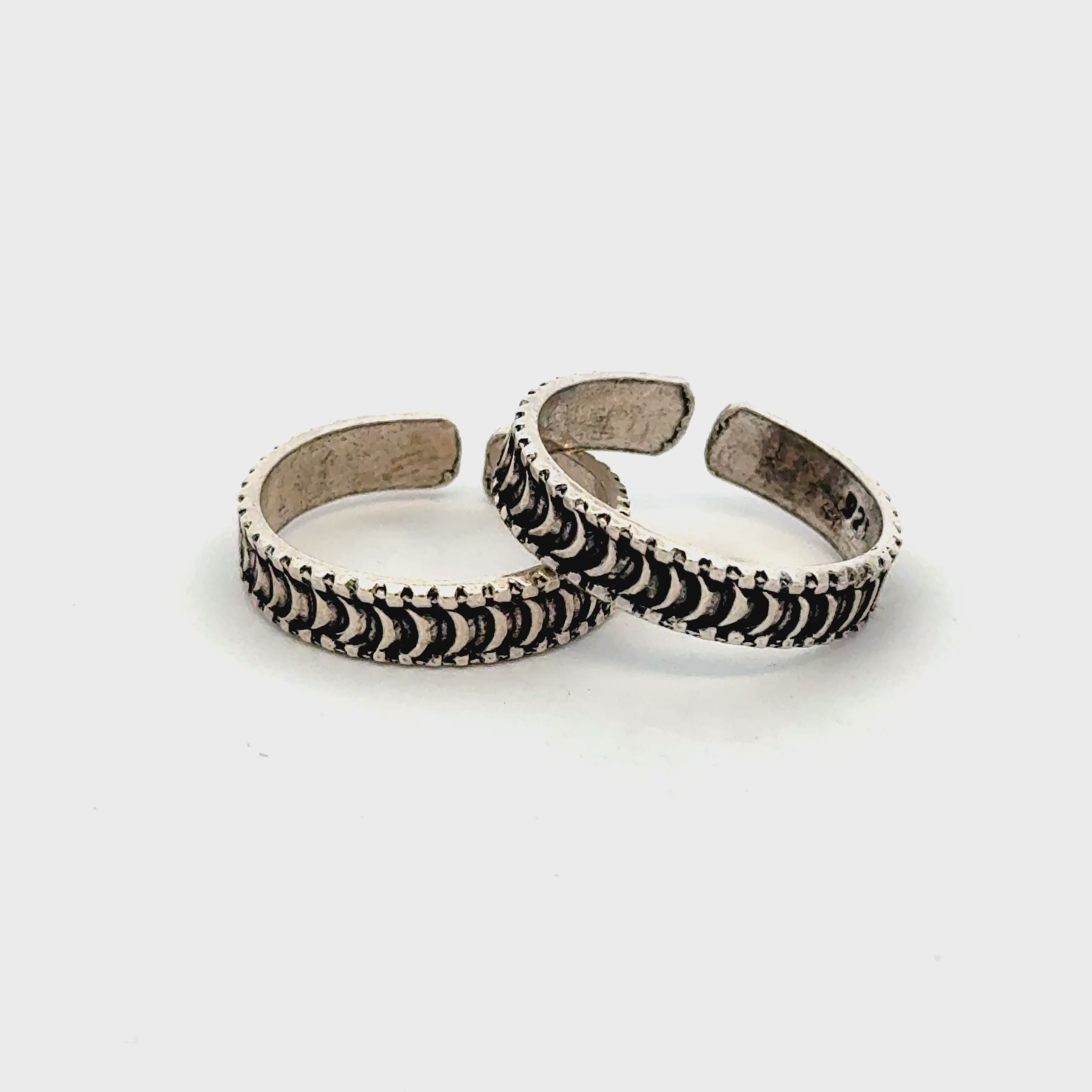 Antique Band Toerings