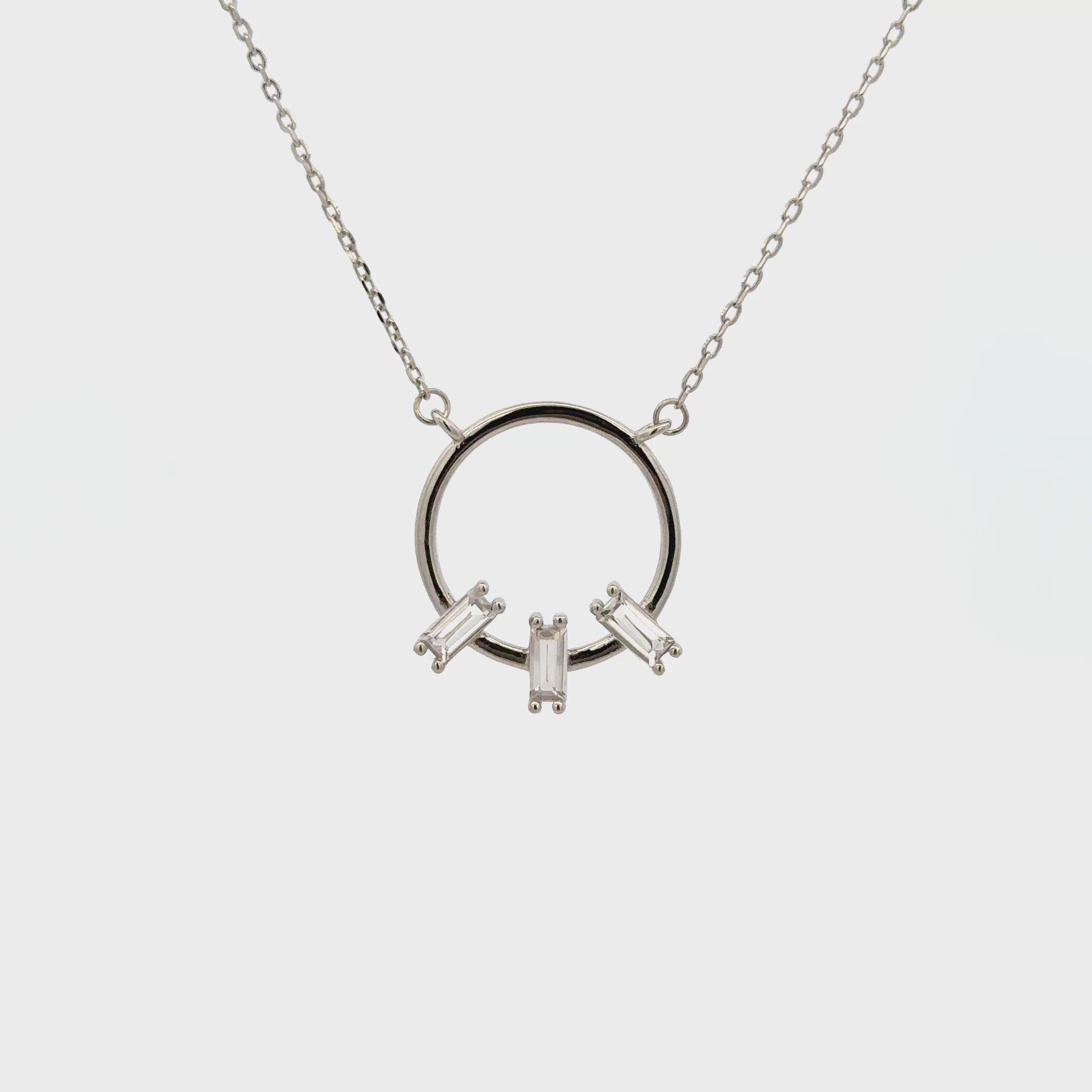 Rhodium circle chain with pendent