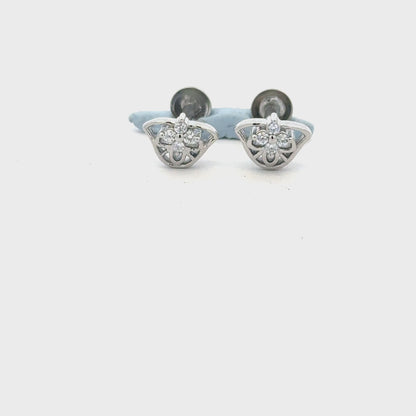 Semi Fancy Earring