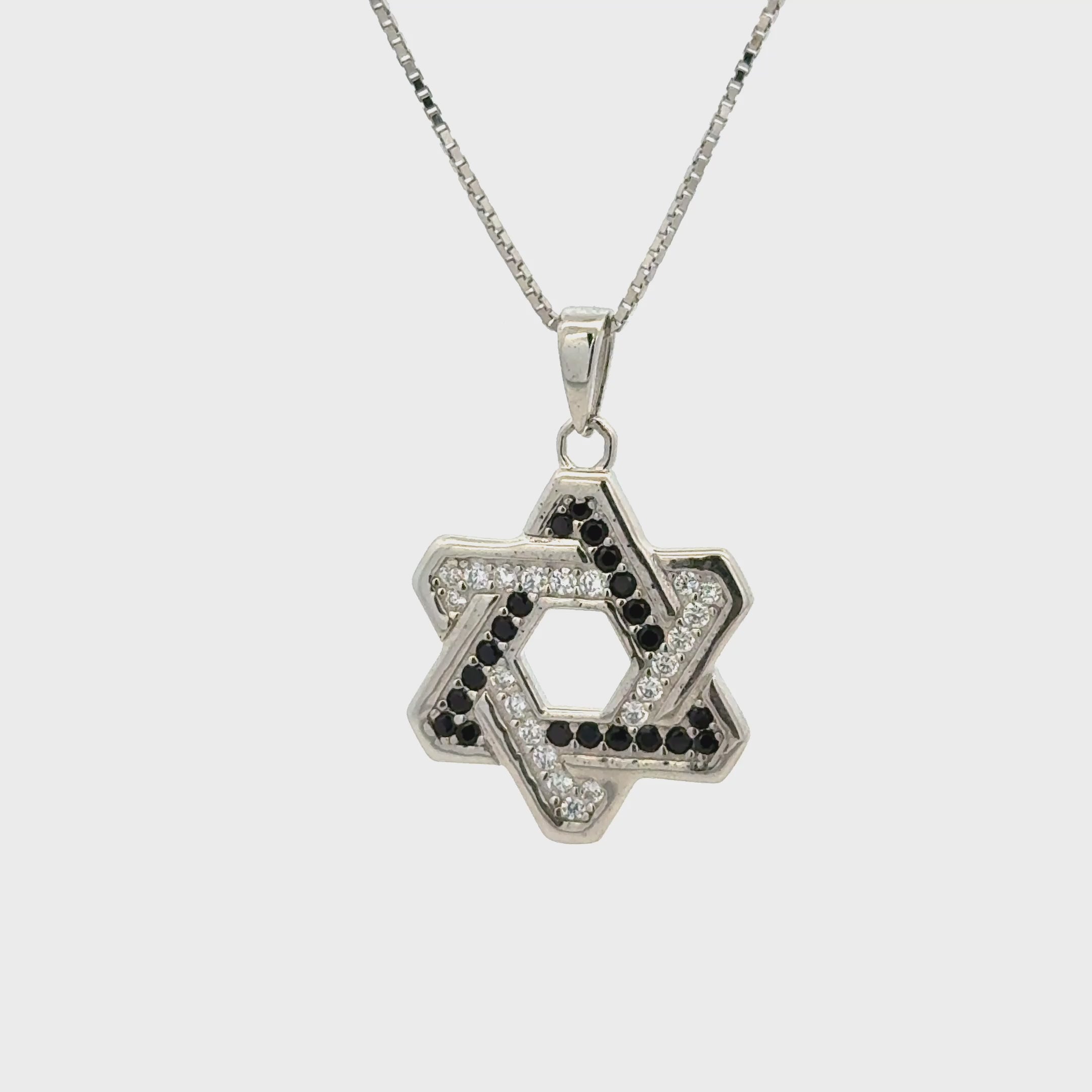 Rhodium star chain with pendent