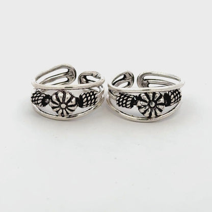 Antique Flower Toerings