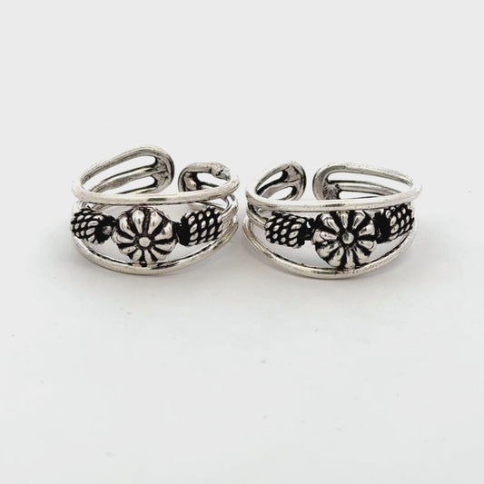 Antique Flower Toerings