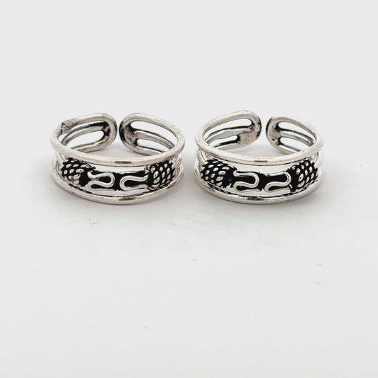 Antique elegant Toerings