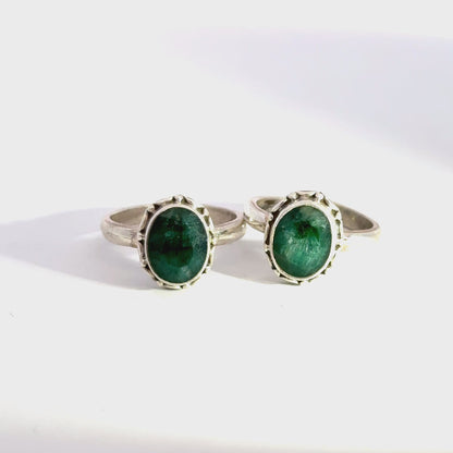 Antique Stone Toerings