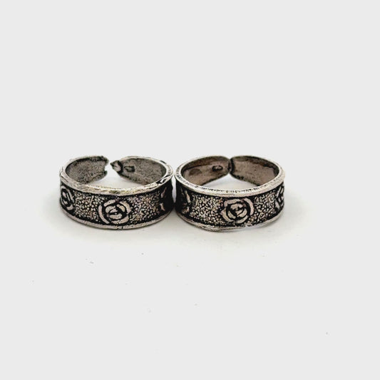 Antique Band Toerings