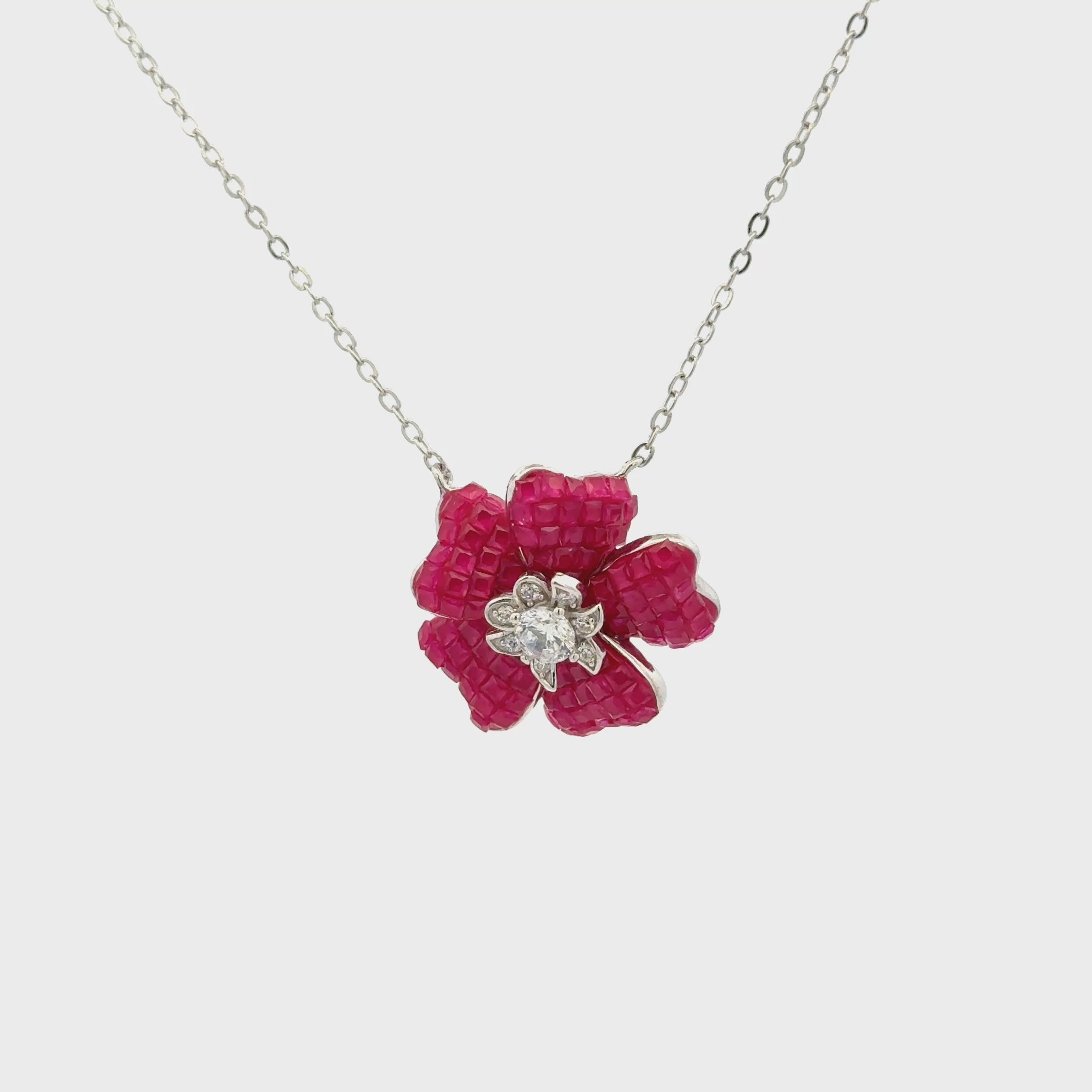 Rhodium flower shape chain with pendent