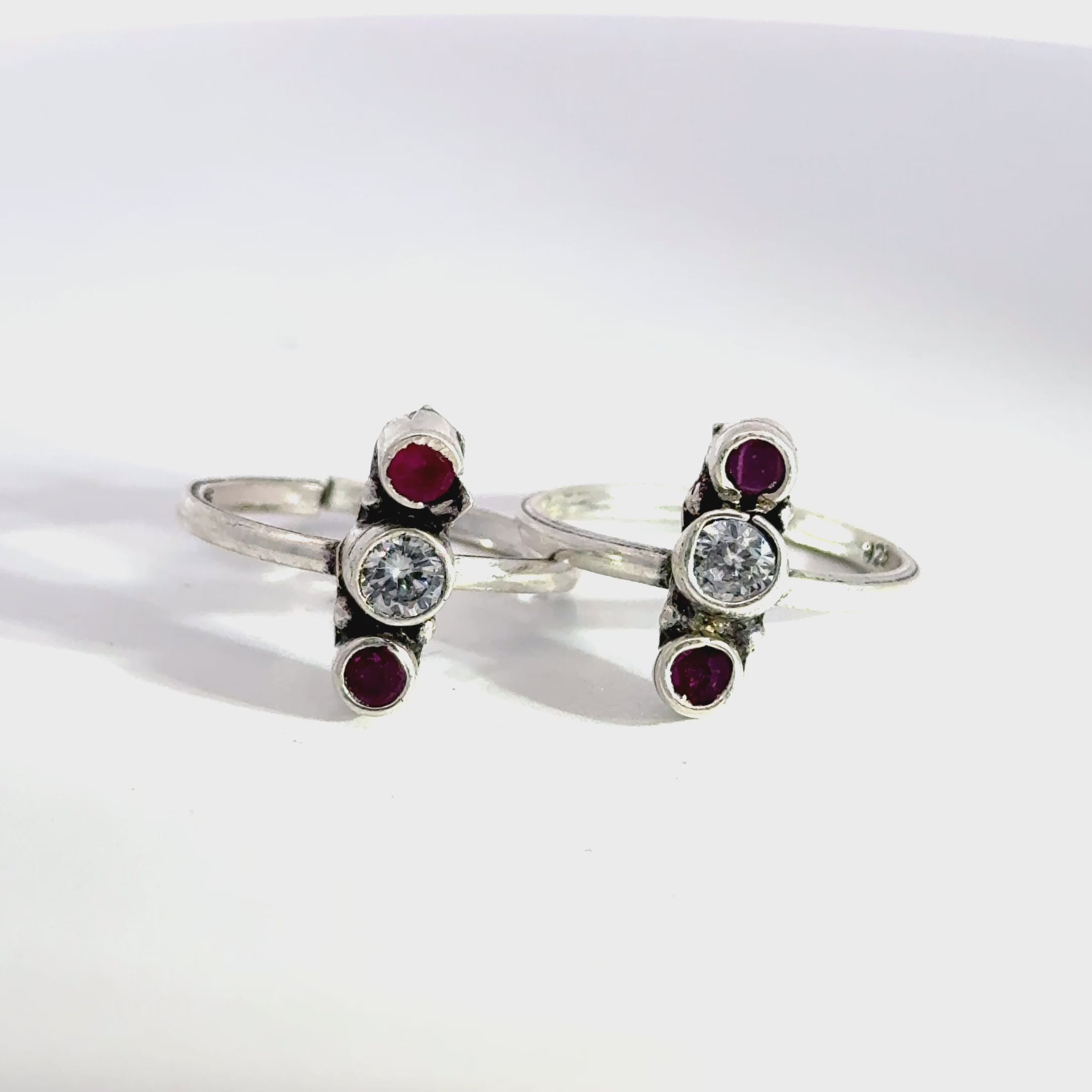 Antique Stone Toerings