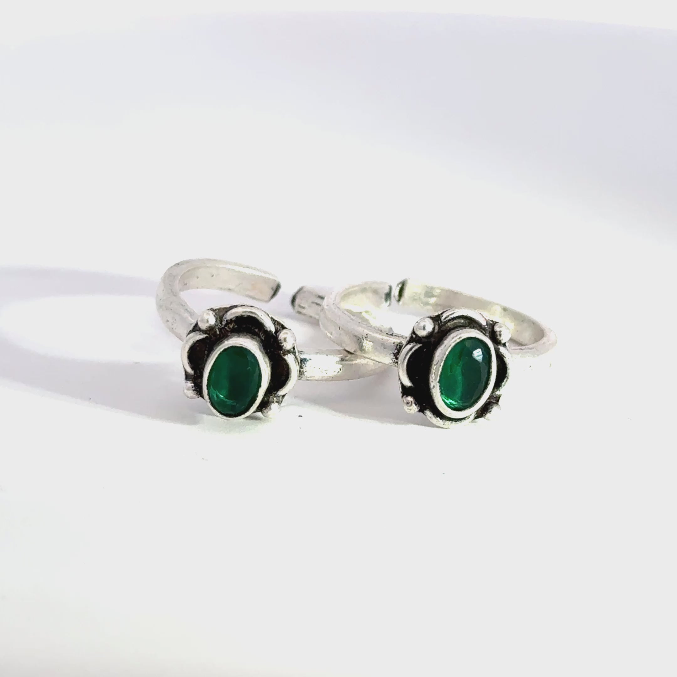 Antique Stone Toerings