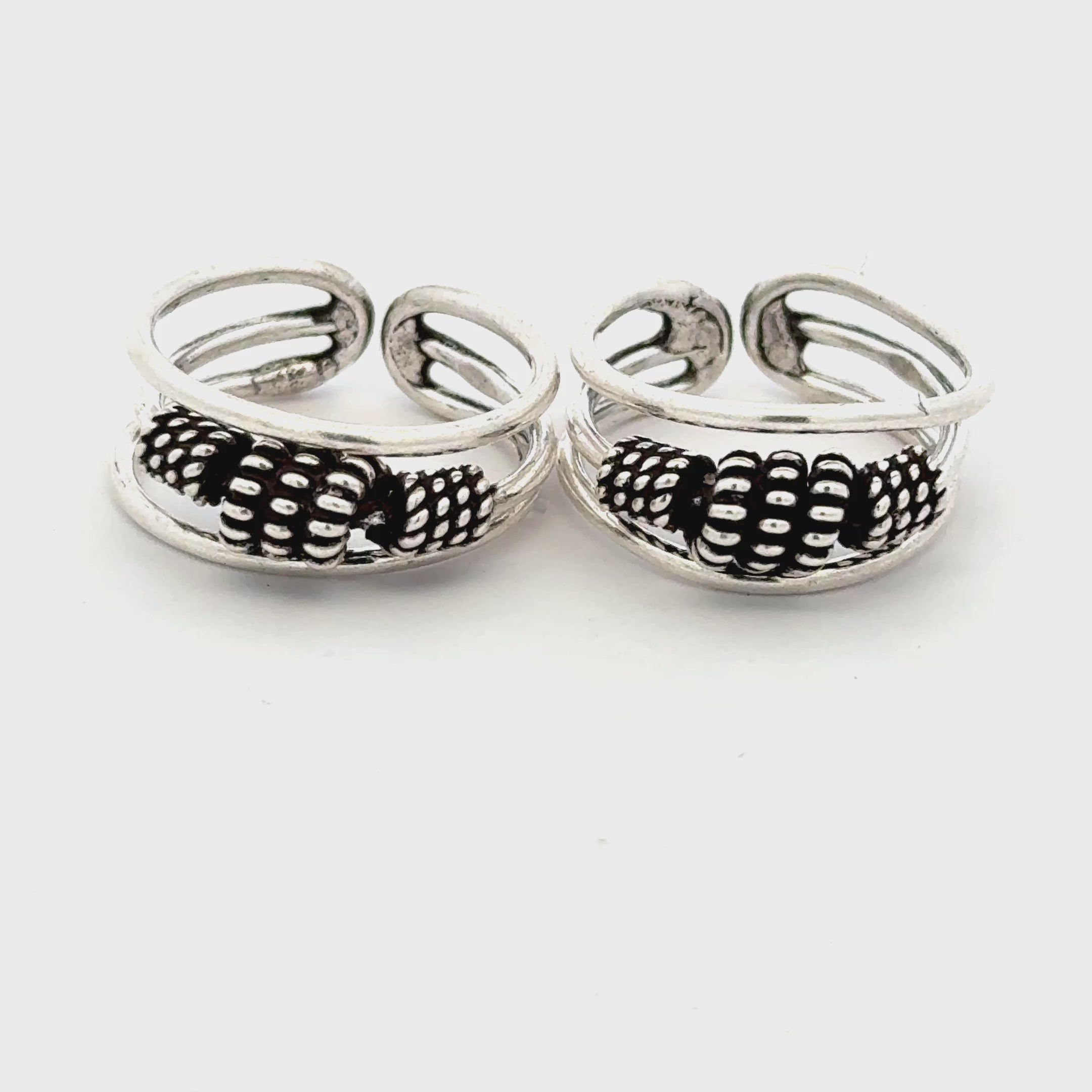 Antique Exquisite Toerings