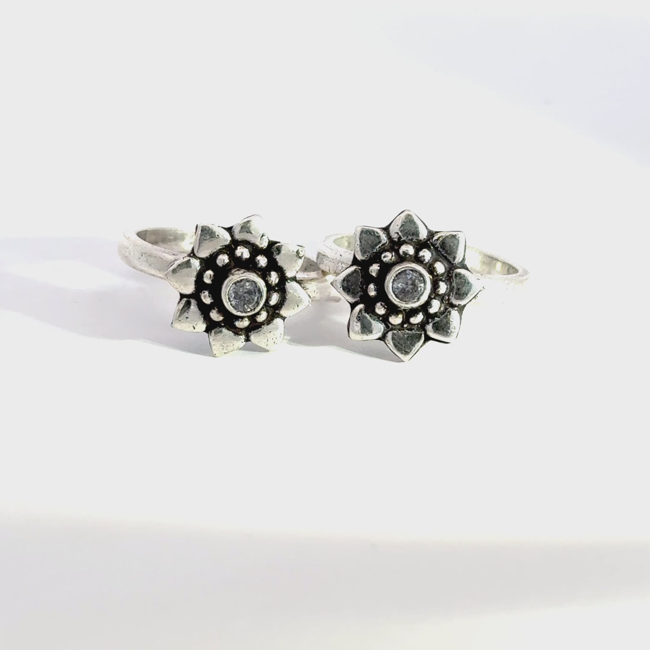 Antique Stone Toerings