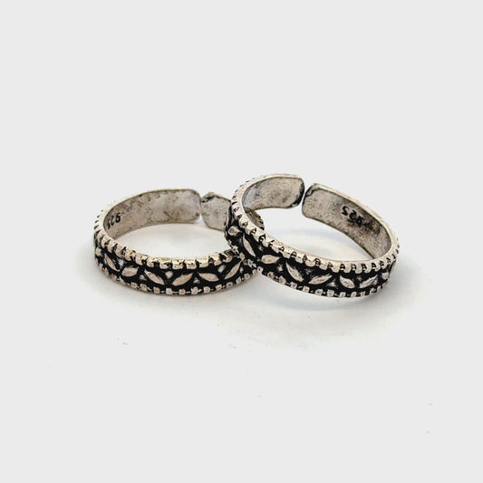 Antique Band Toerings