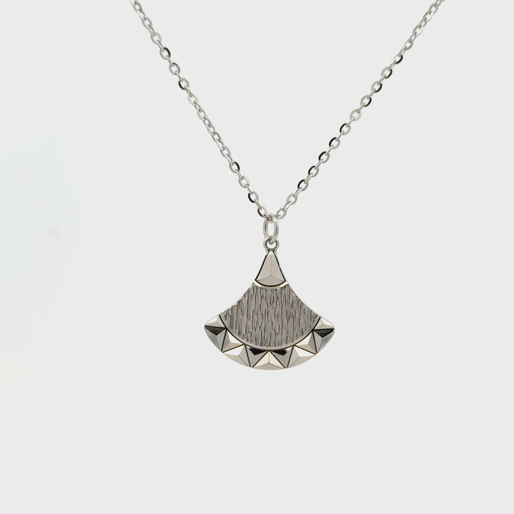 Rhodium Bvlgari divas Dream chain with pendent