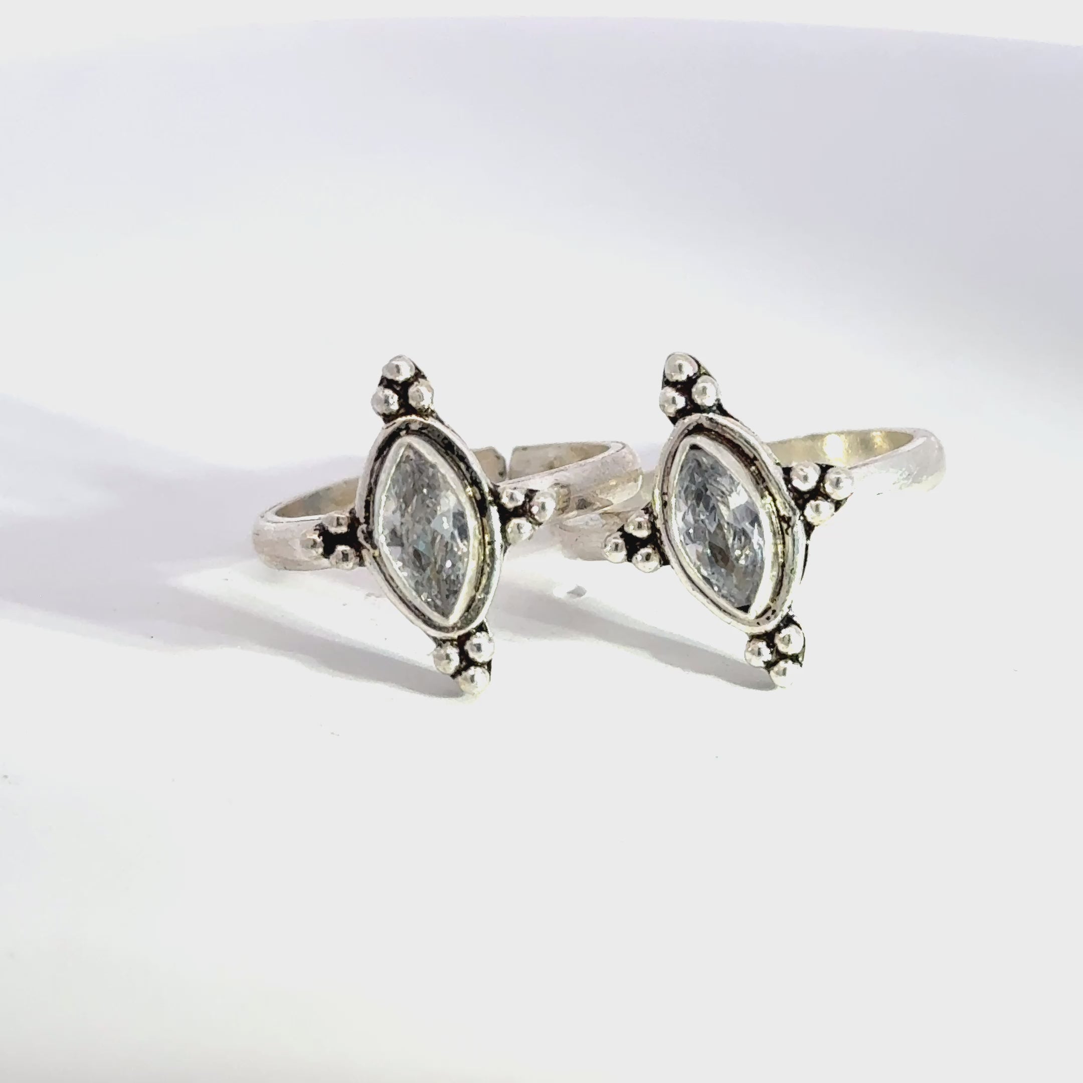 Antique Stone Toerings