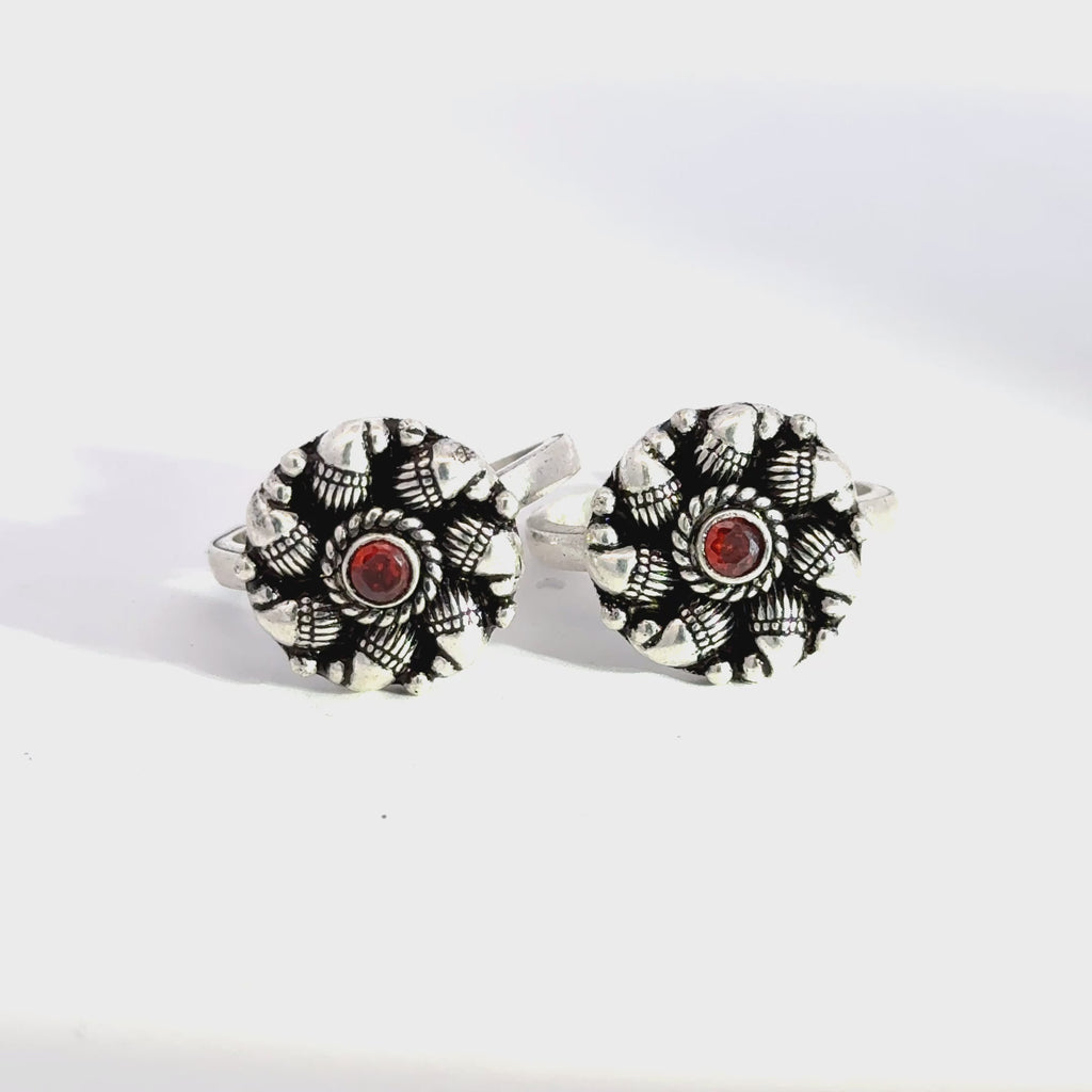 Antique Stone Toerings