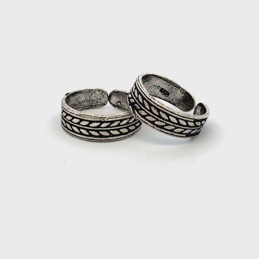 Antique Band Toerings