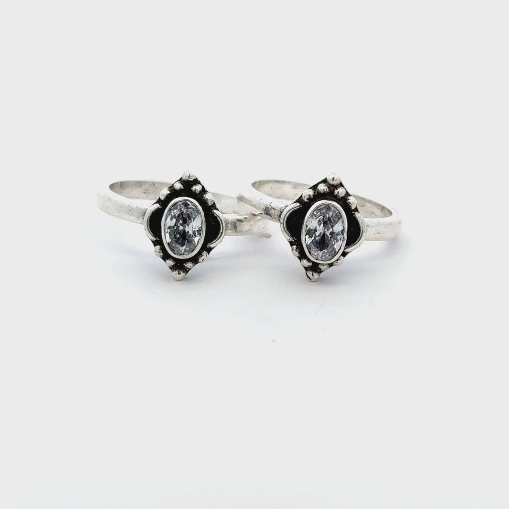 Antique Stone Toerings