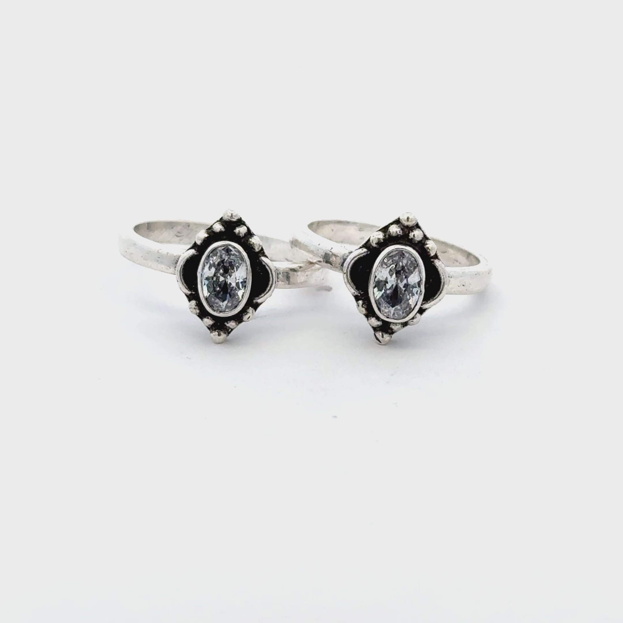 Antique Stone Toerings